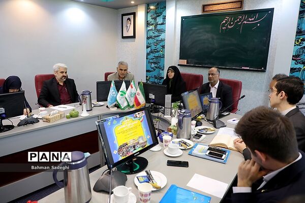 دومین نشست قطبی نهمین دوره مجلس دانش‌آموزی