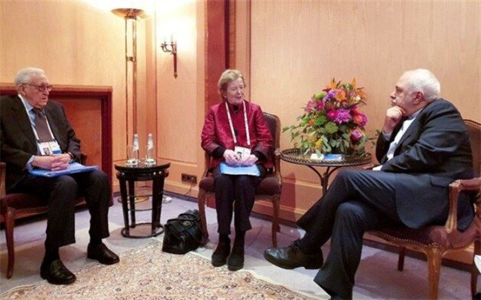 دیدار 2 عضو گروه ریش‌سفیدان بین‌المللی با ظریف