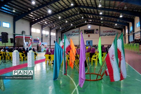 اختتامیه پنجمین دوره المپیاد ورزشی درون مدرسه‌ای به میزبانی دبیرستان دکتر شاهی ناحیه یک یزد