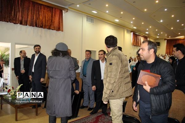 هفته سرود و نمایش در ناحیه یک ری