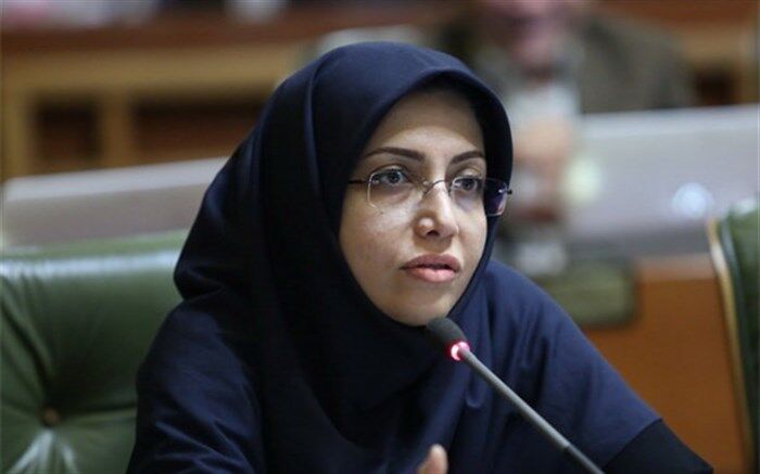 الهام فخاری: دستفروشان واقعیت شهر تهران هستند و با انکار آنها مساله حل نمی‌شود