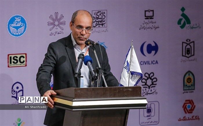 رئیس انجمن علمی روان‌شناسی تربیتی: آدم‌های باهوش بیشتر دچار استدلال غلط می‌شوند، آدم خردمند تربیت کنیم