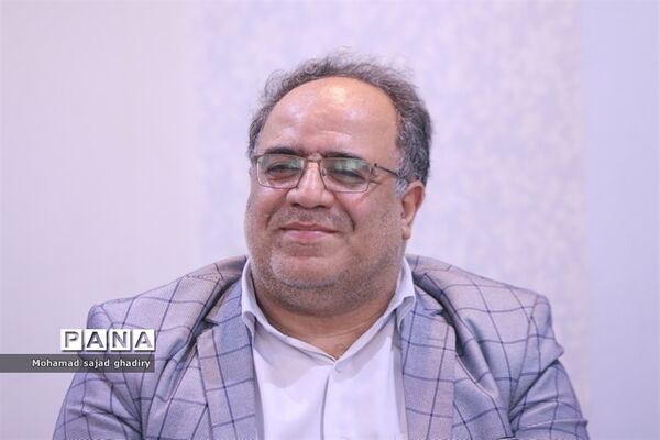 دومین نشست قطبی نهمین دوره مجلس دانش‌آموزی-2