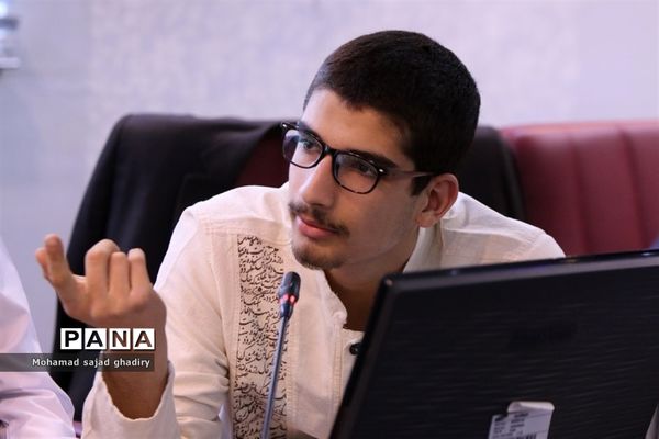 دومین نشست قطبی نهمین دوره مجلس دانش‌آموزی-2