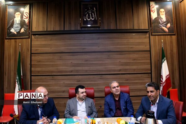 نشست قائم مقام وزیر با مدیرکل و مسئولان آموزش و پرورش شهرستان‌های تهران