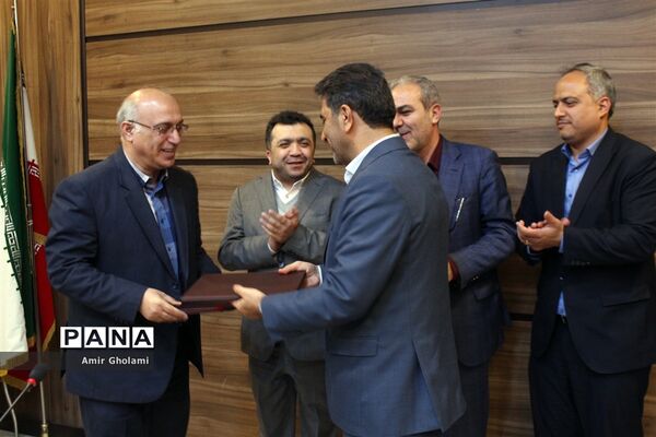 نشست قائم مقام وزیر با مدیرکل و مسئولان آموزش و پرورش شهرستان‌های تهران