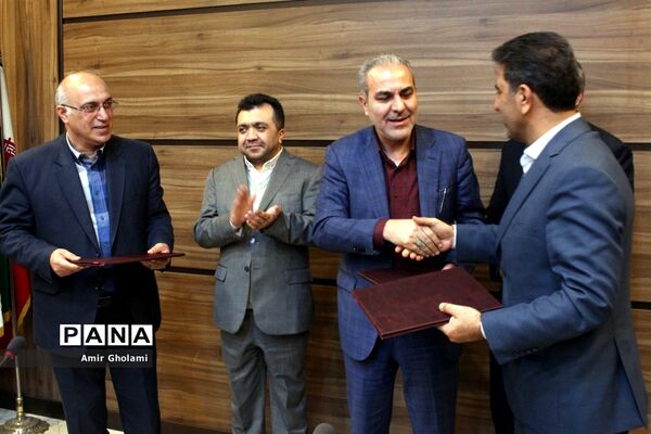نشست قائم مقام وزیر با مدیرکل و مسئولان آموزش و پرورش شهرستان‌های تهران