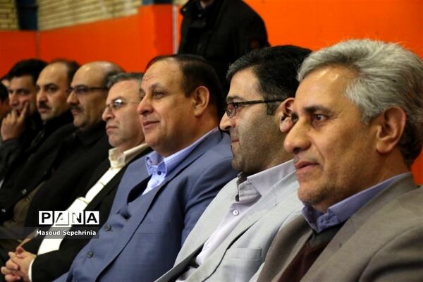 همایش بزرگ یاوران انقلاب پیشتاز در دبستان منیر باسمنج