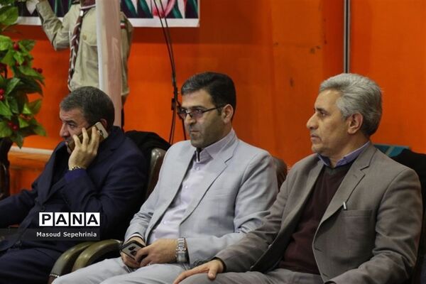 همایش بزرگ یاوران انقلاب پیشتاز در دبستان منیر باسمنج