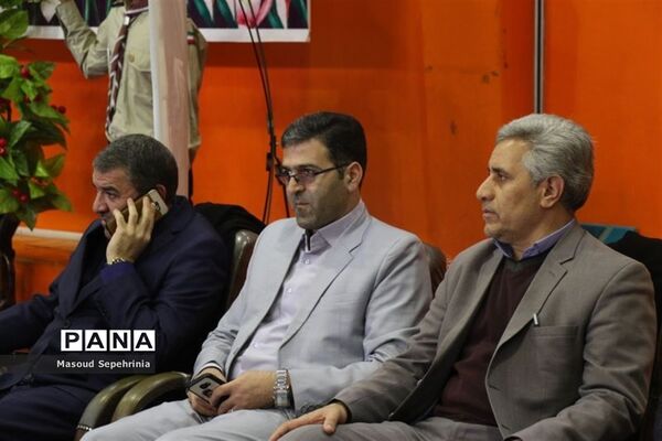 همایش بزرگ یاوران انقلاب پیشتاز در دبستان منیر باسمنج