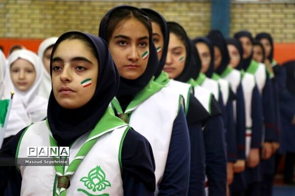 همایش بزرگ یاوران انقلاب پیشتاز در دبستان منیر باسمنج