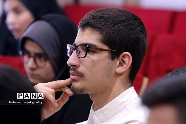 مراسم اختتامیه قطب یک مجلس دانش‌آموزی با حضور مدیرکل امور تربیتی و مشاوره وزارت آموزش‌وپرورش