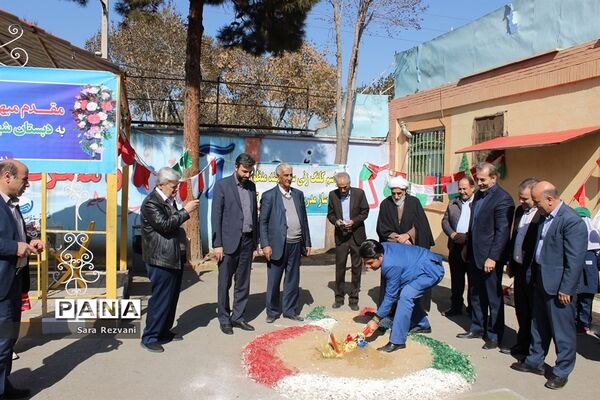 آیین کلنگ زنی مدارس خیر‌ساز اسلامشهر