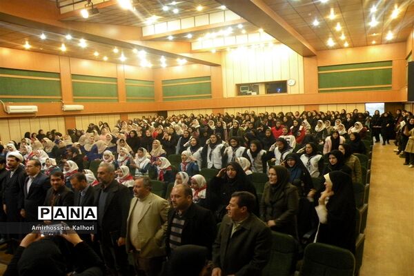 برپایی جشنواره بومی محلی در سازمان دانش آموزی استان همدان