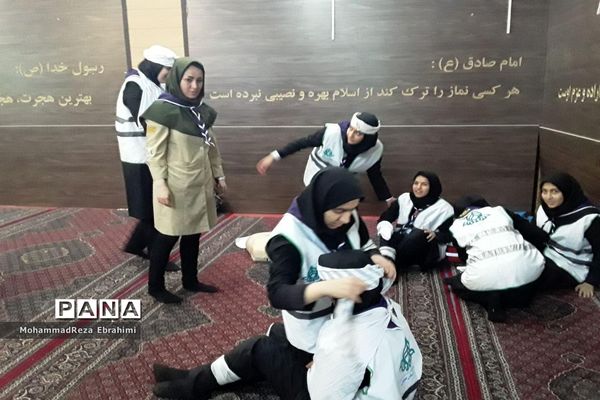 مانور تشکیلاتی پیشتازان سازمان دانش آموزی استان همدان