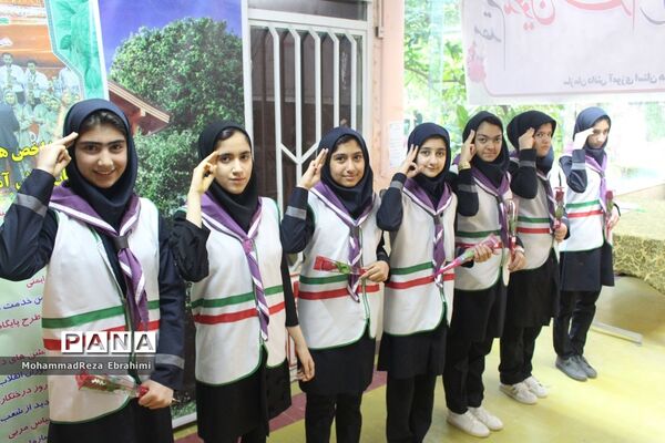 حضور پیشتازان در جشنواره بومی و محلی سازمان دانش‌آموزی استان همدان