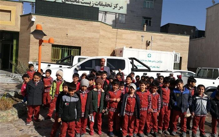 کلاس اولی های دبستان علامه حلی 1 دوره اول  به موزه محیط زیست اعزام شدند