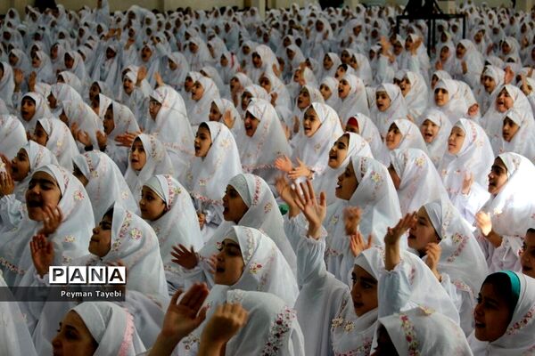 جشن تکلیف 1500 دانش‌آموز دختر در سمنان