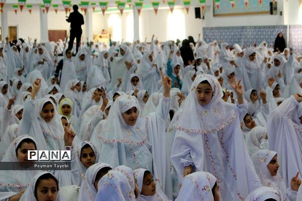 جشن تکلیف 1500 دانش‌آموز دختر در سمنان