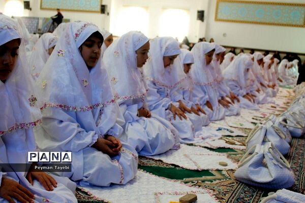 جشن تکلیف 1500 دانش‌آموز دختر در سمنان