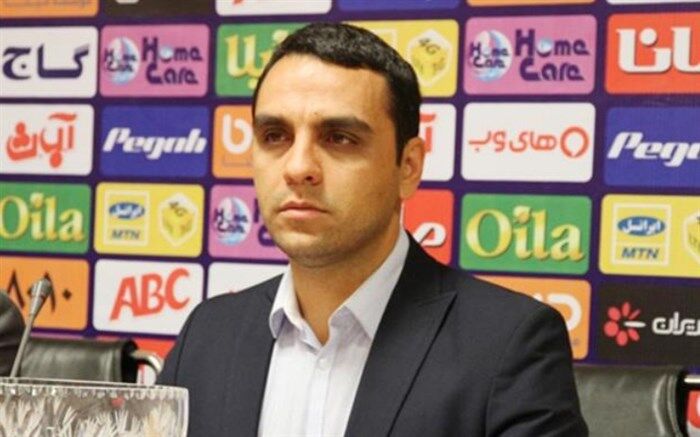 فتاحی: پیشنهاد باشگاه استقلال خنده‌دار بود