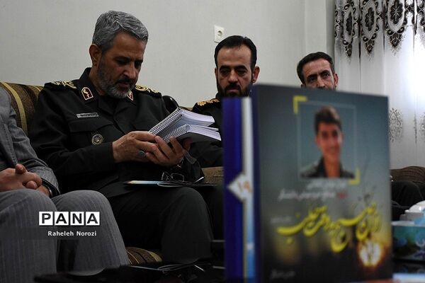 دیدار سردار غیب‌پرور با خانواده شهید «عباس دانشگر»