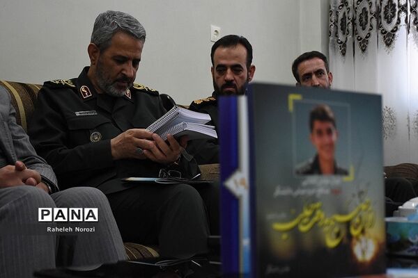 دیدار سردار غیب‌پرور با خانواده شهید «عباس دانشگر»