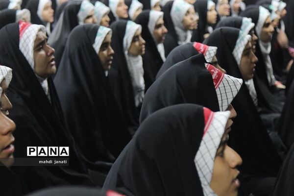یادواره شهدای انقلاب اسلامی و مدافع حرم در دبیرستان غدیر قم
