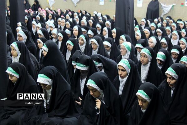 یادواره شهدای انقلاب اسلامی و مدافع حرم در دبیرستان غدیر قم