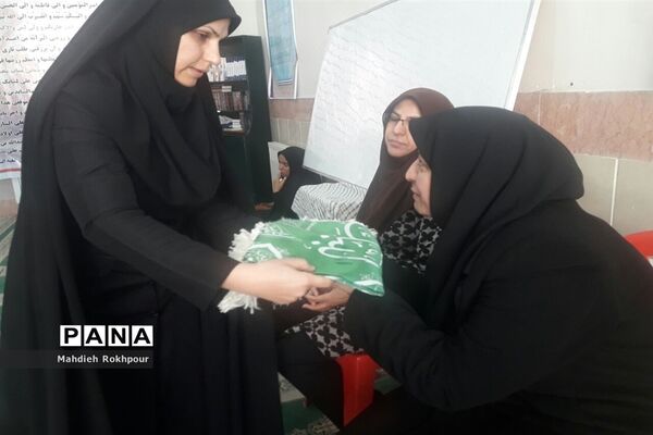 برگزاری مراسم یادواره شهدا دردبیرستان فخرالزمان قریب