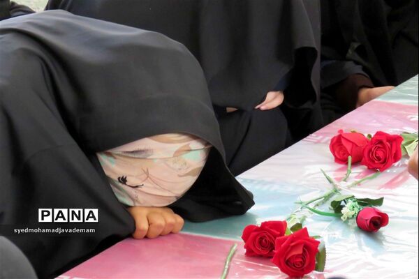 دانش‌آموزان میزبان شهدای گمنام