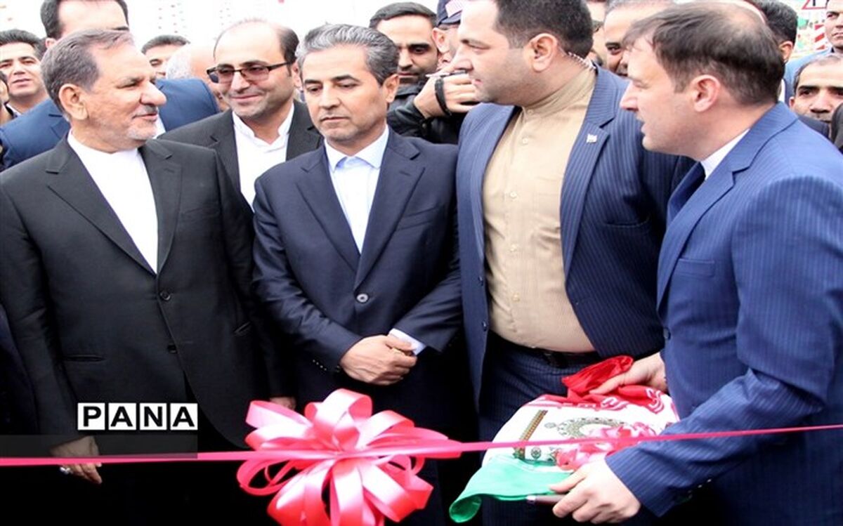 افتتاح تقاطع غیرهمسطح شهدای کشن با حضور جهانگیری