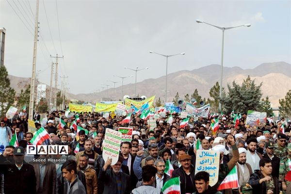 راهپیمایی بزرگ 22 بهمن در شهرستان زیرکوه