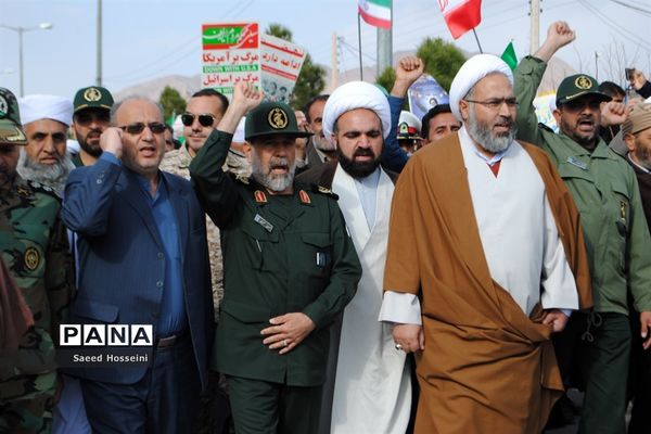 راهپیمایی بزرگ 22 بهمن در شهرستان زیرکوه