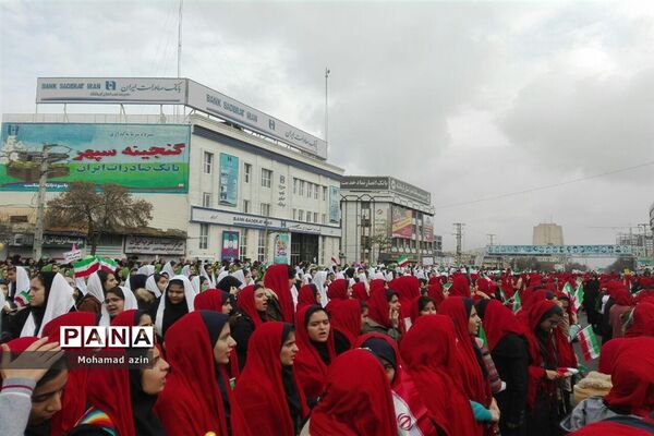 حضور تشکل‌های دانش‌آموزی در راهپیمایی 22 بهمن