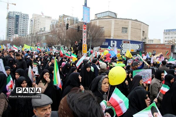 راهپیمایی یوم الله 22 بهمن در مشهد