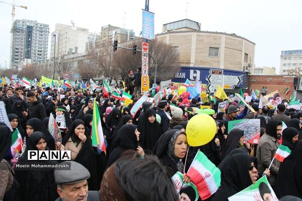راهپیمایی یوم الله 22 بهمن در مشهد