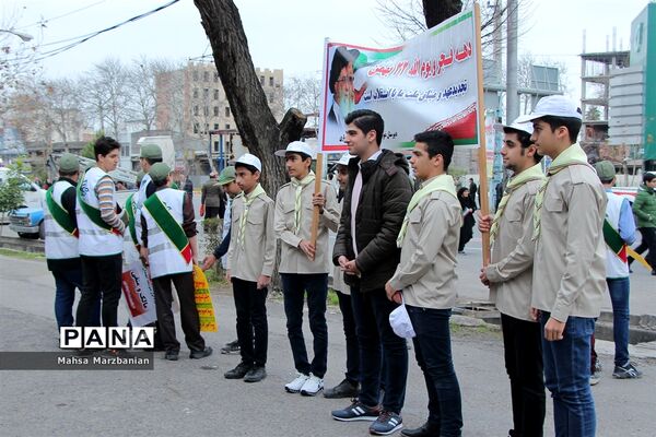 حضور دانش‌آموزان پیشتاز مازندران در راهپیمایی 22 بهمن و حمل مشعل 40سالگی انقلاب