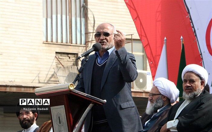 به برکت پیروزی انقلاب اسلامی، ایران امروز مستقل‌ترین کشور دنیا است