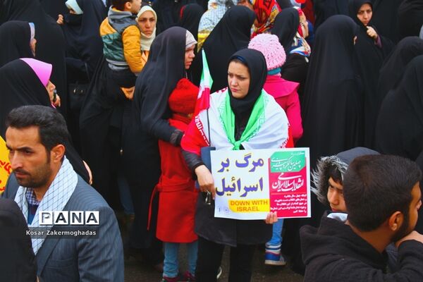 حضور گسترده مردم رباط‌کریم در راهپیمایی ۲۲‌بهمن