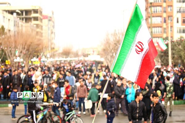 حضور گسترده مردم رباط‌کریم در راهپیمایی ۲۲‌بهمن