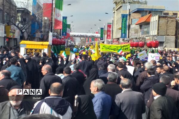 راهپیمایی باشکوه 22 بهمن در زنجان
