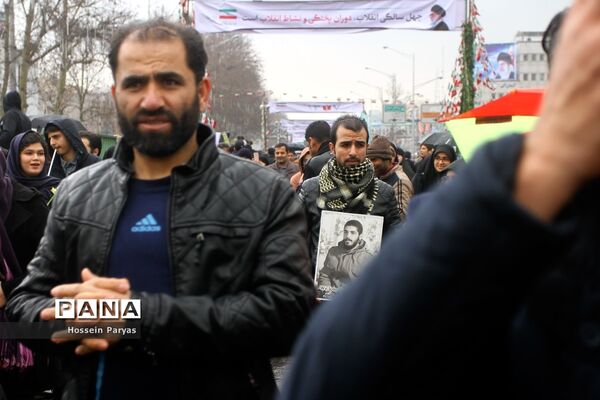 حضور وزیر آموزش و پرورش در راهپیمایی 22 بهمن