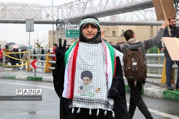 راهپیمایی 22 بهمن در شهرری