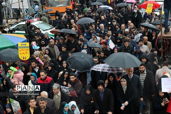 راهپیمایی 22 بهمن در شهرری