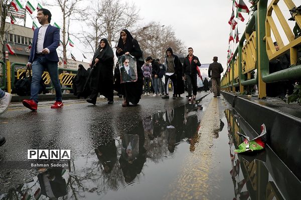 مراسم راهپیمایی 22 بهمن در تهران -1