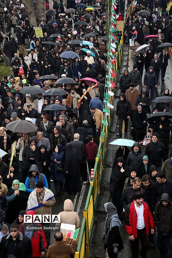مراسم راهپیمایی 22 بهمن در تهران -1
