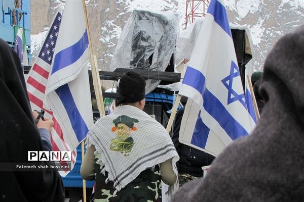 حضور پر شور مردم شهرستان فیروزکوه در راهپیمایی 22 بهمن