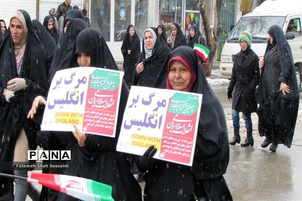 حضور پر شور مردم شهرستان فیروزکوه در راهپیمایی 22 بهمن