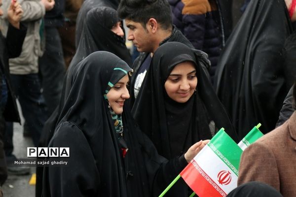 غرفه سازمان دانش‌آموزی شهر تهران در راهپیمایی 22 بهمن ماه تهران